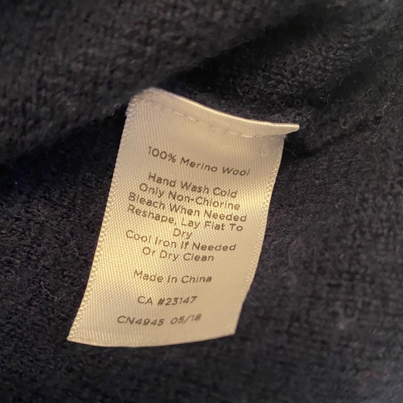 TALBOTS navy blue blazer (size M) - Picture 5 of 5